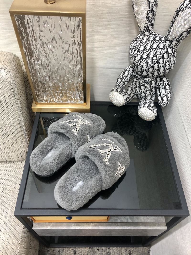 Louis Vuitton Slippers